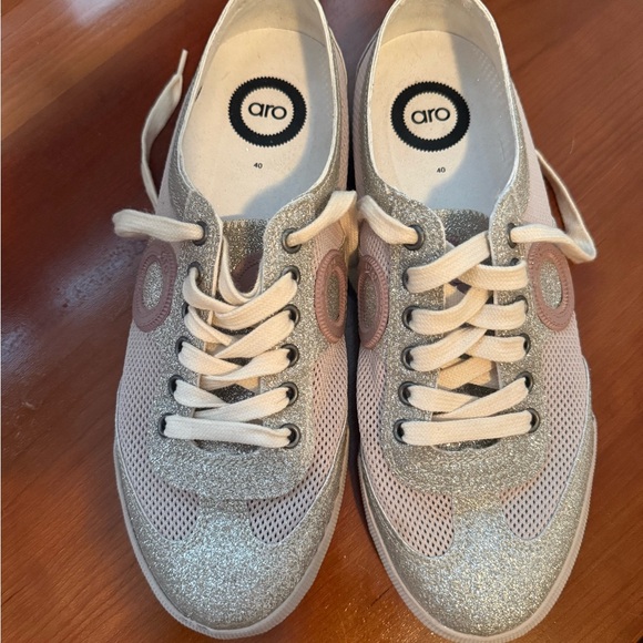 ARO women’s mesh and glitter sneaker SZ 40, sparkle and mesh ONCE WORN - Picture 2 of 7